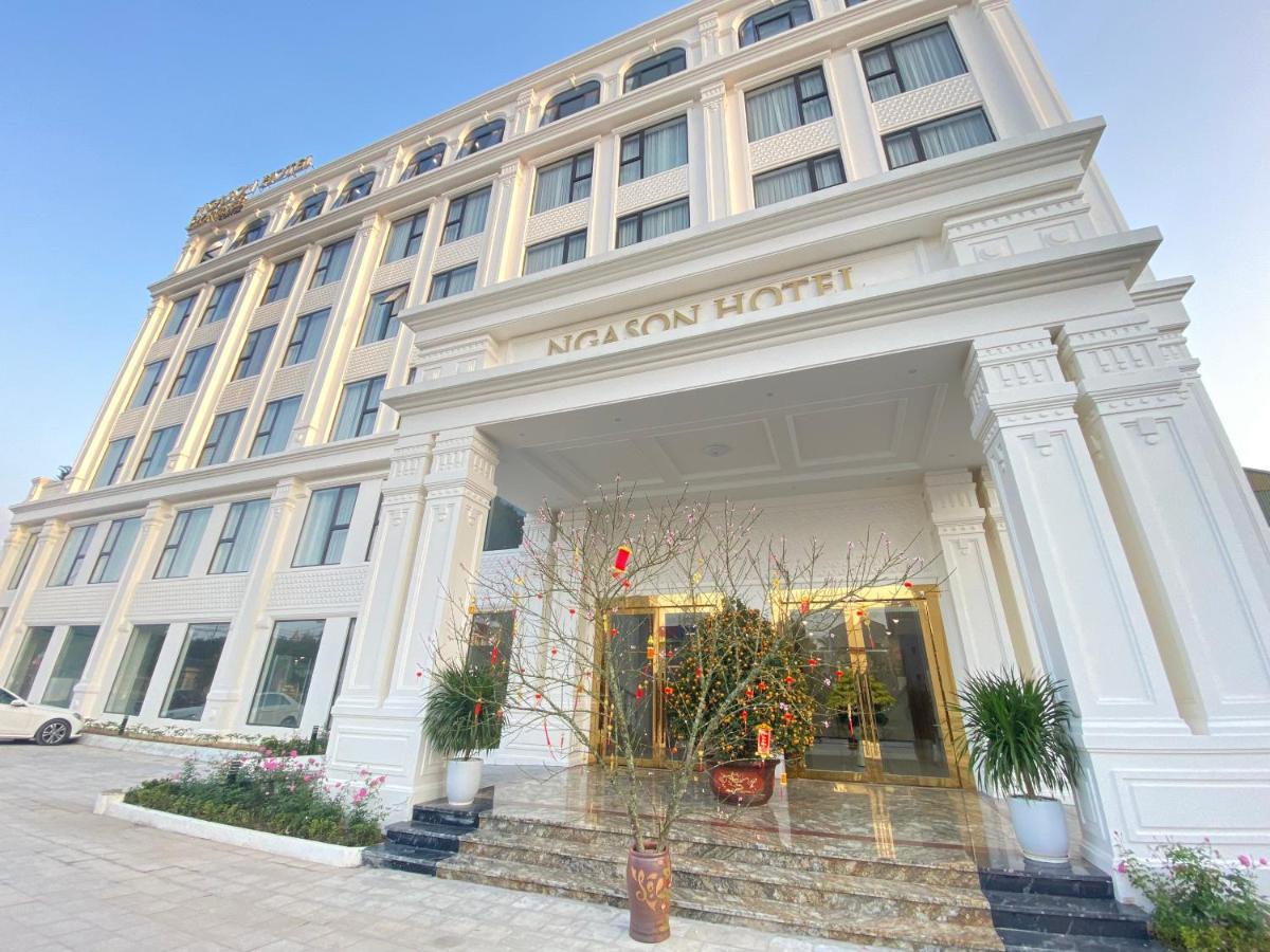 Khach San Nga Son Hotel Exterior photo